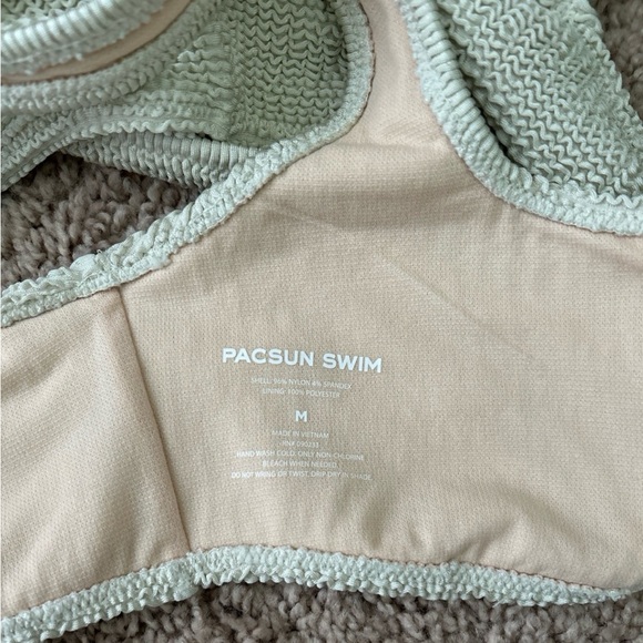 Bikini Set - Picture 4 of 8